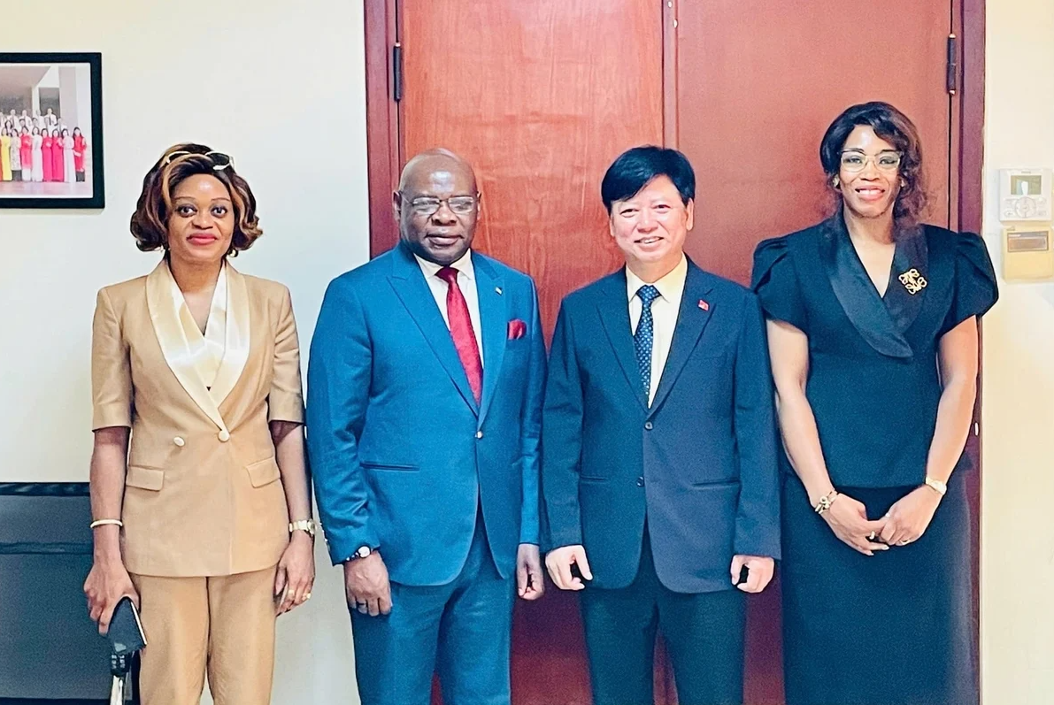 Equatorial Guinea proposes agricultural partnership with Viet Nam